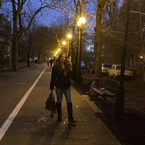 Девушки в Калининграде: Лана, 45 - ищет парня из Калининграда