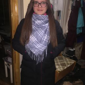 Девушки в Сыктывкаре: Полина, 22 - ищет парня из Сыктывкара
