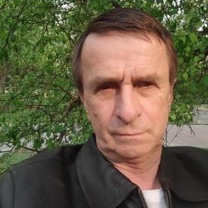 Парни в Новосибирске: Владимир, 70 - ищет девушку из Новосибирска