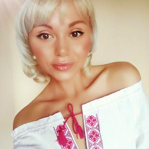 Девушки в Минске (Беларусь): Viktoriya, 31 - ищет парня из Минска (Беларусь)
