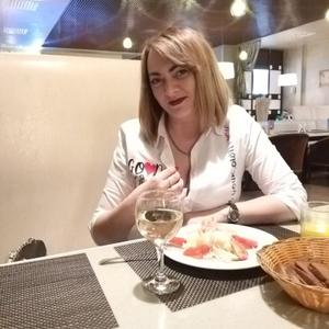Девушки в Бобруйске: Марина, 44 - ищет парня из Бобруйска