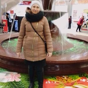 Девушки в Омске: Юлия, 42 - ищет парня из Омска