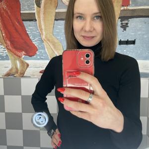Девушки в Екатеринбурге: Марина, 35 - ищет парня из Екатеринбурга