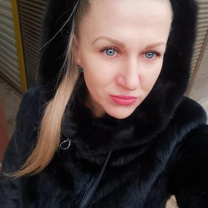 Девушки в Волгограде: Татьяна, 47 - ищет парня из Волгограда