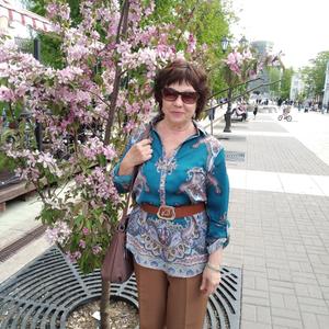 Девушки в Санкт-Петербурге: Ирина Максимова, 65 - ищет парня из Санкт-Петербурга
