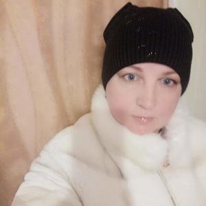 Девушки в Смоленске: Елена Бакшаева, 52 - ищет парня из Смоленска