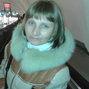 Девушки в Сызрани: Валентина, 57 - ищет парня из Сызрани