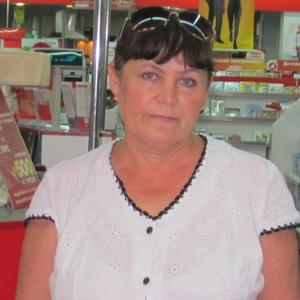 Девушки в Екатеринбурге: Ирина, 68 - ищет парня из Екатеринбурга