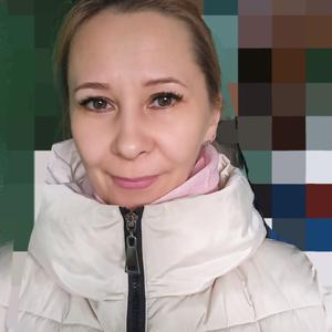 Девушки в Волгодонске: Марина Богомолова, 47 - ищет парня из Волгодонска