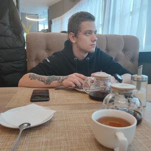 Вадим, 20 лет, Листвянский