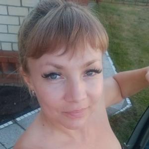 Девушки в Ульяновске: Таня, 39 - ищет парня из Ульяновска