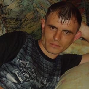 Парни в Пугачеве: Костян, 37 - ищет девушку из Пугачева