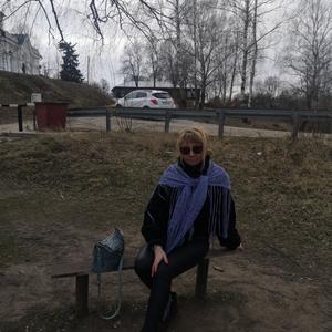 Девушки в Серпухове: Валерия, 45 - ищет парня из Серпухова
