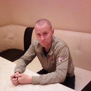 Парни в Череповце: Андрей, 33 - ищет девушку из Череповца
