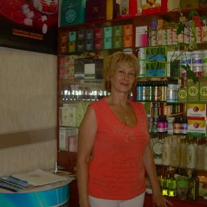 Девушки в Саратове: Наталья, 70 - ищет парня из Саратова