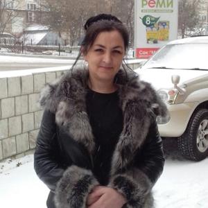 Девушки в Владивостоке: Елена, 46 - ищет парня из Владивостока
