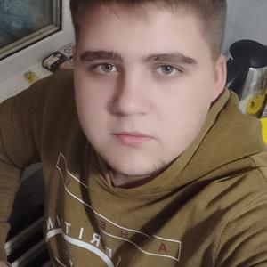 Парни в Канске: Алексей, 20 - ищет девушку из Канска