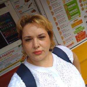 Девушки в Ирбите: Елена, 50 - ищет парня из Ирбита