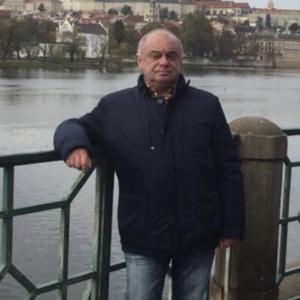 Парни в Хабаровске (Хабаровский край): Александр, 56 - ищет девушку из Хабаровска (Хабаровский край)