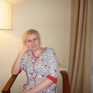 Девушки в Йошкар-Оле: Людмила, 45 - ищет парня из Йошкар-Олы