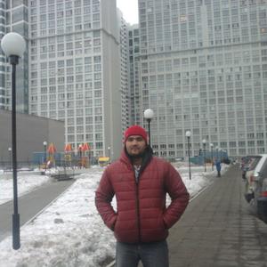 Парни в Ноябрьске: Зойир, 40 - ищет девушку из Ноябрьска