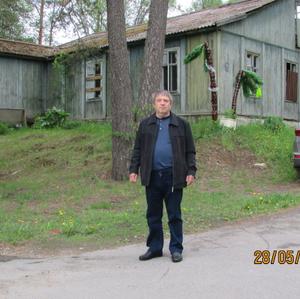 Александр, 67 лет, Новоузенск
