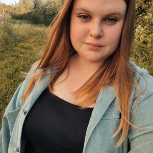 Девушки в Смоленске: Арина, 24 - ищет парня из Смоленска