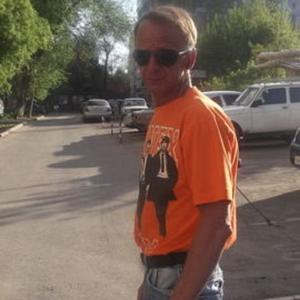 Парни в Саратове: Сергей, 60 - ищет девушку из Саратова