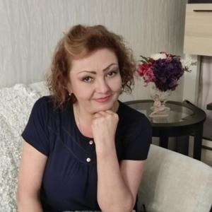 Девушки в Казани (Татарстан): Лилиана, 52 - ищет парня из Казани (Татарстан)