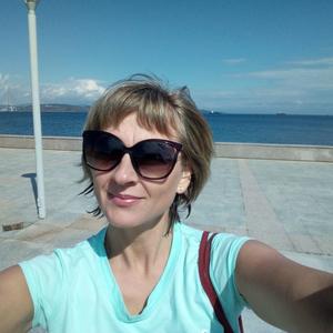 Девушки в Владивостоке: Наталья, 46 - ищет парня из Владивостока