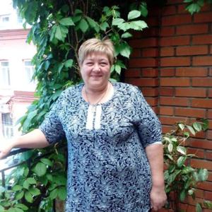 Девушки в Владивостоке: Мария, 62 - ищет парня из Владивостока