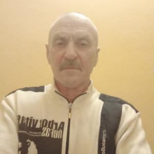 Виктор, 66 лет, Геленджик