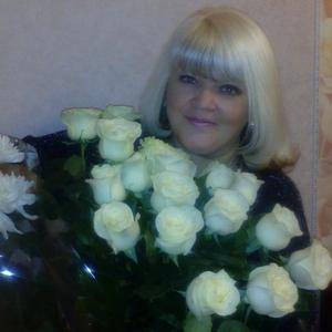 Девушки в Омске: Марина, 57 - ищет парня из Омска