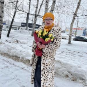 Девушки в Ижевске: Ираида, 61 - ищет парня из Ижевска