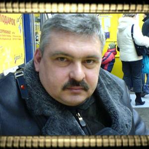 Олег, 66 лет, Санкт-Петербург