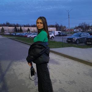 Девушки в Нижний Новгороде: Кристина, 22 - ищет парня из Нижний Новгорода
