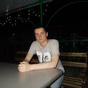 Парни в Жирновске: Илья, 26 - ищет девушку из Жирновска