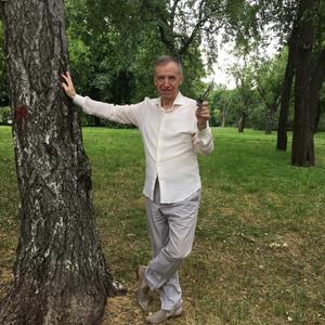 Вадим, 64 года, Москва