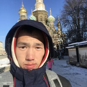 Парни в Олекминске: Владислав Сафонов, 28 - ищет девушку из Олекминска