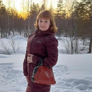 Парни в Петрозаводске: Людмила, 53 - ищет девушку из Петрозаводска