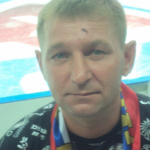 Парни в Новокузнецке: Володя, 52 - ищет девушку из Новокузнецка