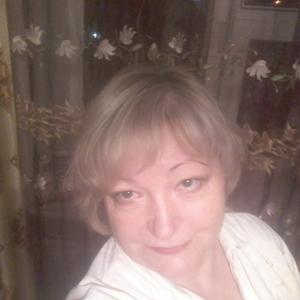 Марина, 64 года, Казань