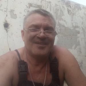 Парни в Нижнекамске: Андрей, 48 - ищет девушку из Нижнекамска