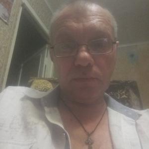 Олег, 60 лет, Смоленск