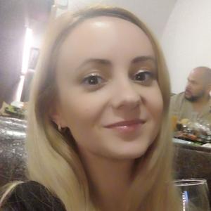 Девушки в Ульяновске: Оксана, 37 - ищет парня из Ульяновска