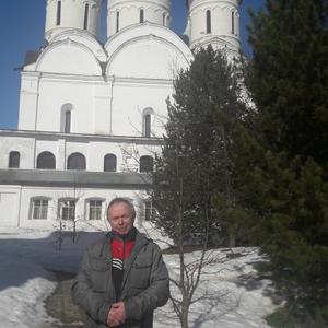 Парни в Череповце: Николай, 73 - ищет девушку из Череповца