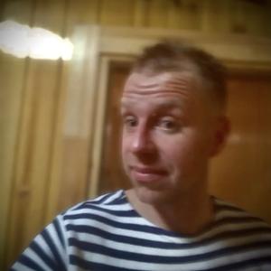 Парни в Новокузнецке: Костя, 37 - ищет девушку из Новокузнецка