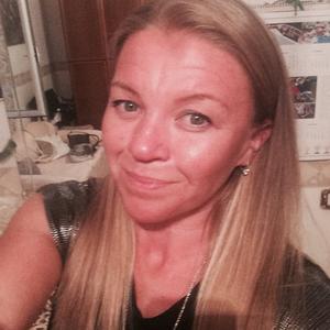 Девушки в Санкт-Петербурге: Светлана, 43 - ищет парня из Санкт-Петербурга