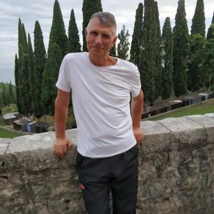 Парни в Ульяновске: Геннадий, 62 - ищет девушку из Ульяновска