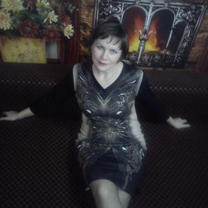 Девушки в Екатеринбурге: Марина, 57 - ищет парня из Екатеринбурга